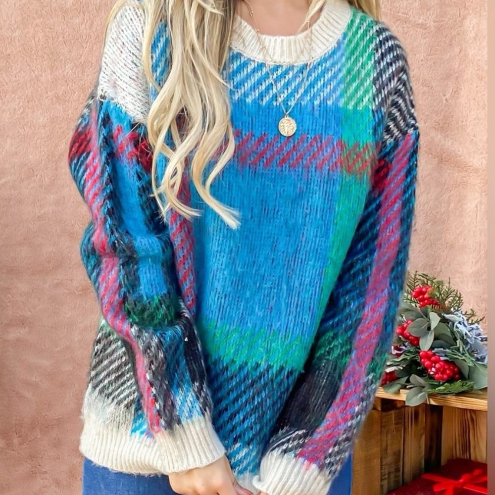 🍂NWT Cozy, Soft, Super Cute, Bright Plaid Knit Sweater. Blue/Red/Cream/Green